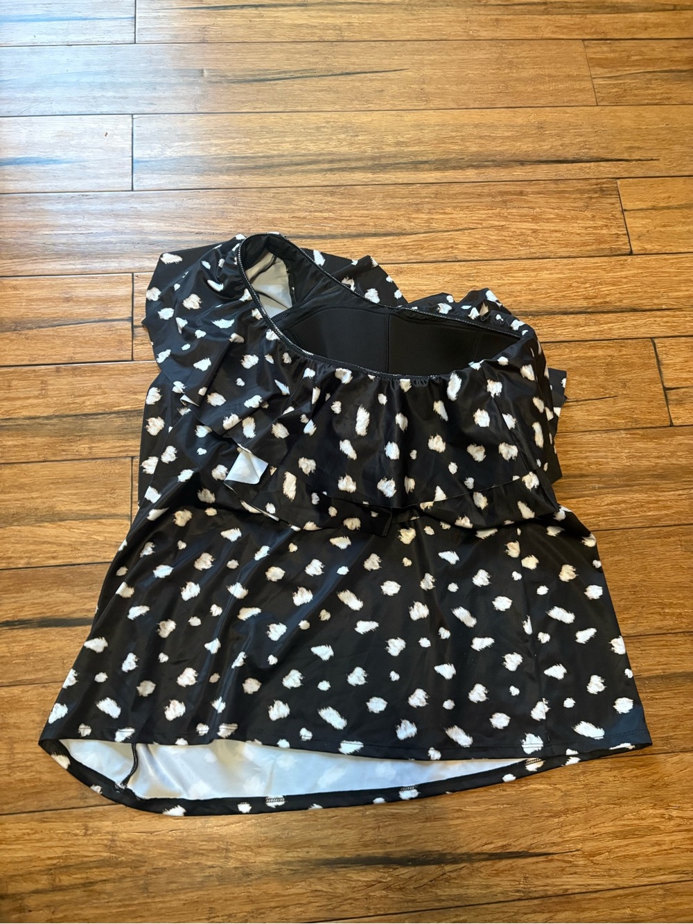 Cacique Swim Top Womens Size 22 Black White Over One Shoulder - Picture 3 of 5